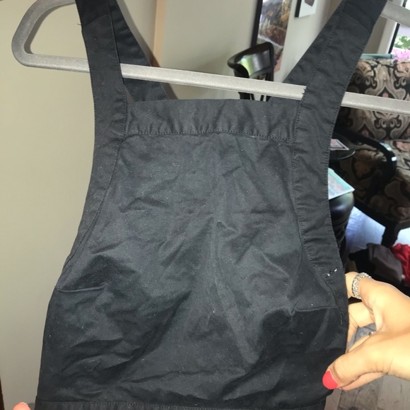 Black backless crop top with tie in the back - Picture 2 of 5